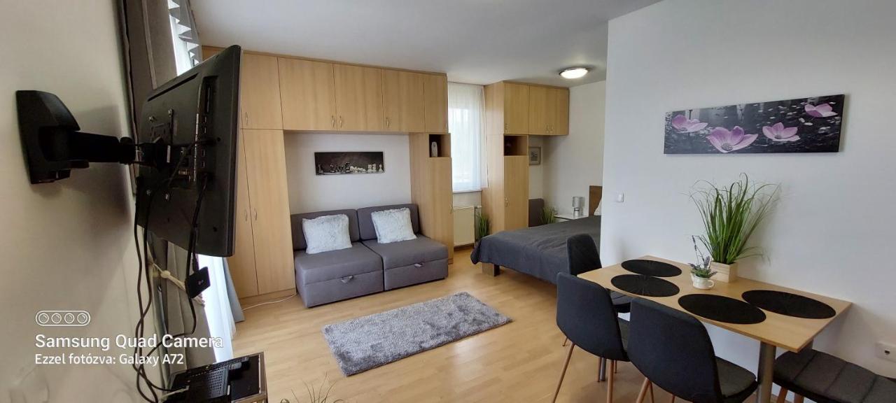 Beszedes-Lak, Aranypart Apartment Сиофок Екстериор снимка